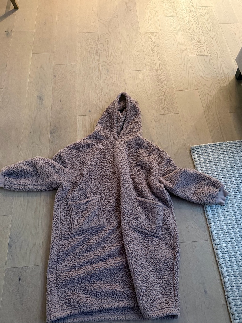 Cozy Hooded Sherpa Robe - Mauve